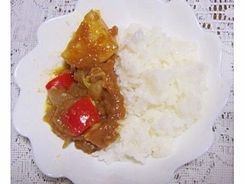カレーライス(赤パプリカetc..)